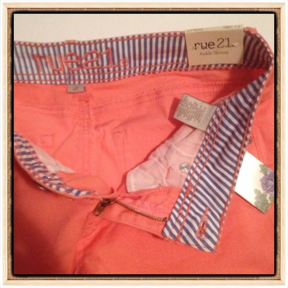 ✋ Sold Rue 21 ankle skinny jeans NWT - Picture 2 of 3