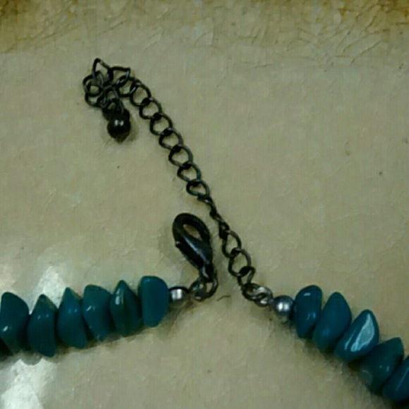 Nice necklace,stones not real - Picture 3 of 3