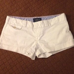 Cute white shorts!