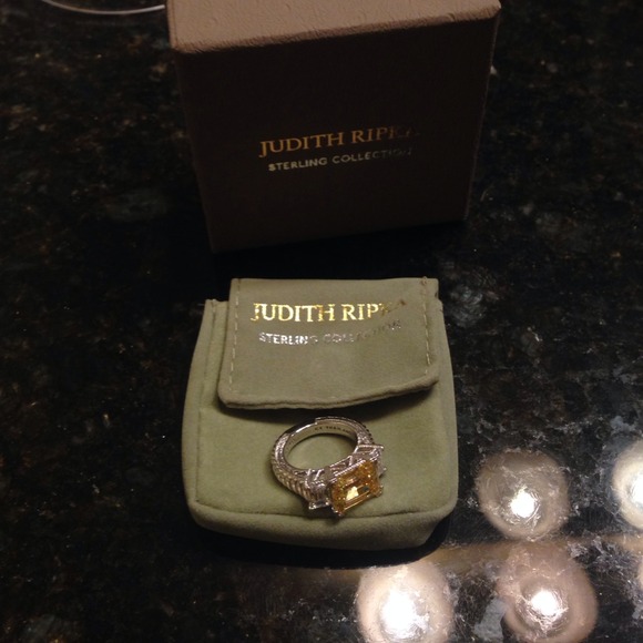 Judith Ripka canary diamond ring