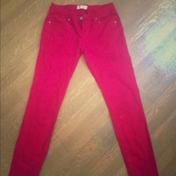 Red skinny jeans
