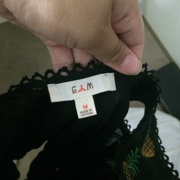 ❌Sold❌ Pineapple top - Picture 4 of 4