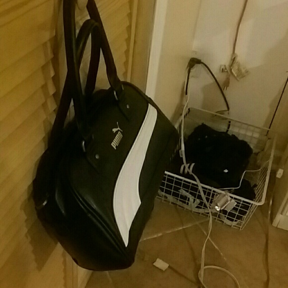 Puma purse - Picture 3 of 4