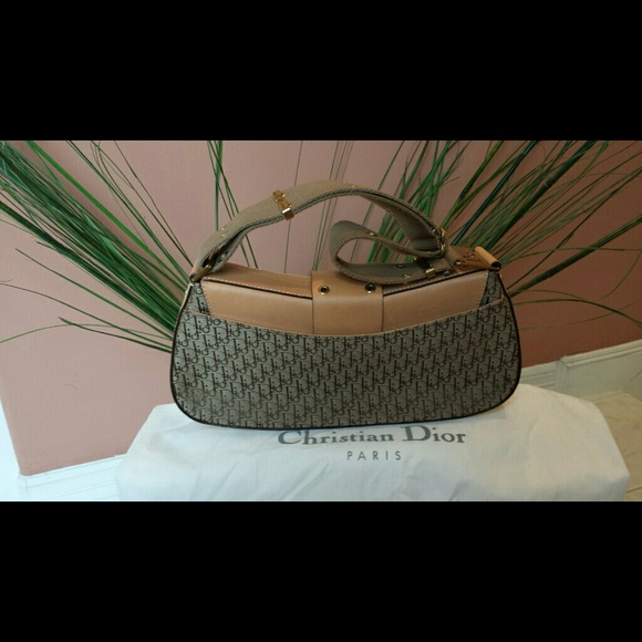 ❌❌SOLD❌❌Christian Dior Classic Logo Shoulder Bag - Picture 2 of 4