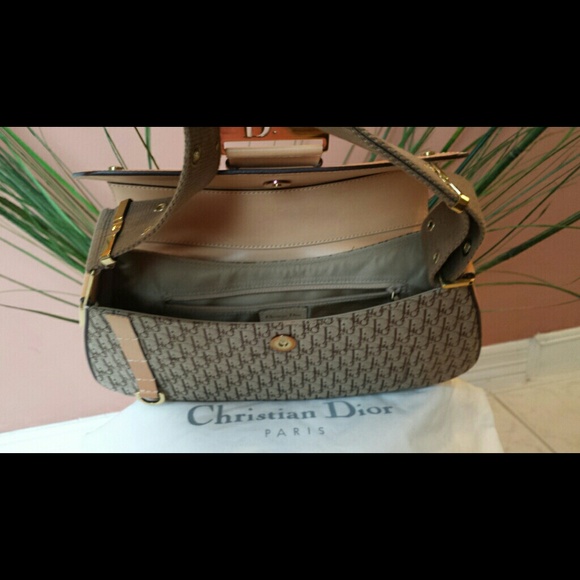 ❌❌SOLD❌❌Christian Dior Classic Logo Shoulder Bag - Picture 3 of 4