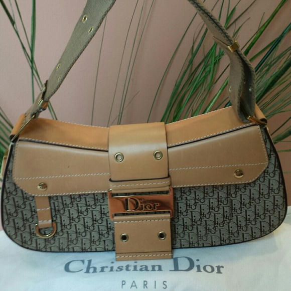 ❌❌SOLD❌❌Christian Dior Classic Logo Shoulder Bag - Picture 4 of 4