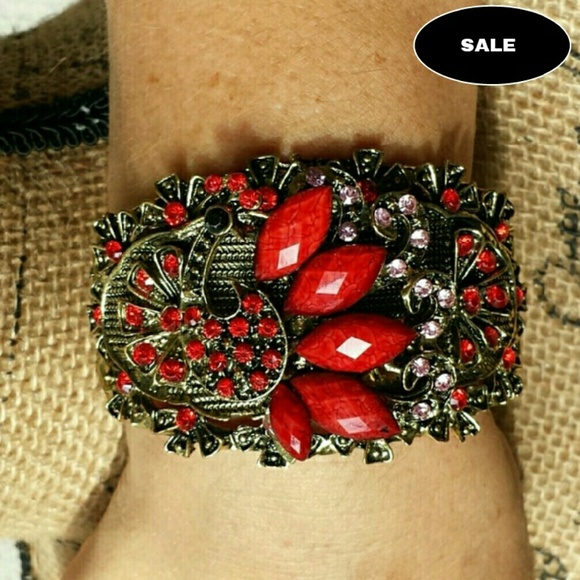 Jewelry - Red peacock hinged/clamper bracelet