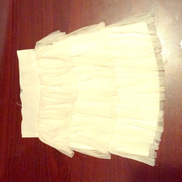 Ruffle skirt