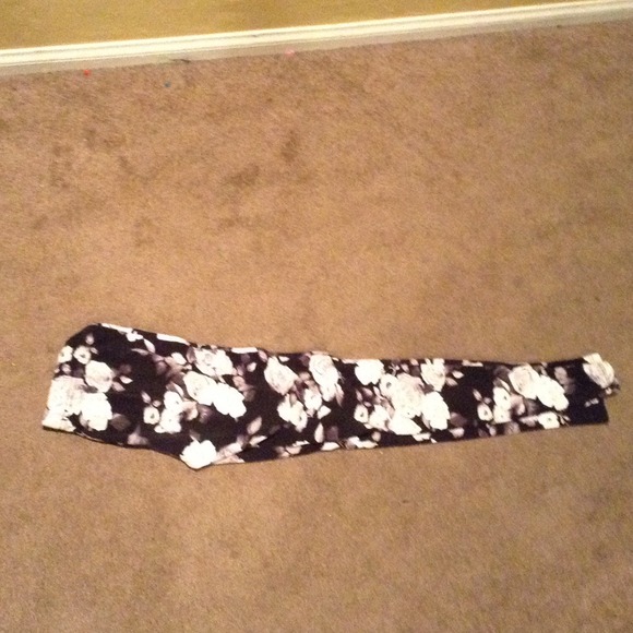Other - Flower  leggings