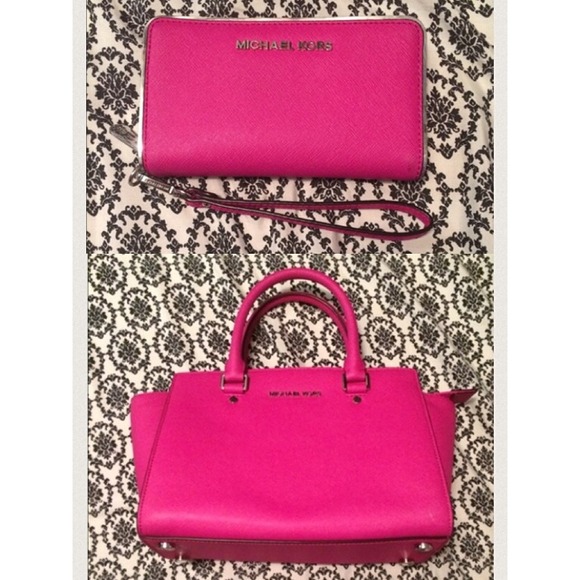 Bundle for @_roaletty 💕