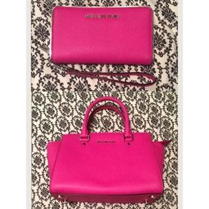 Bundle for @_roaletty 💕