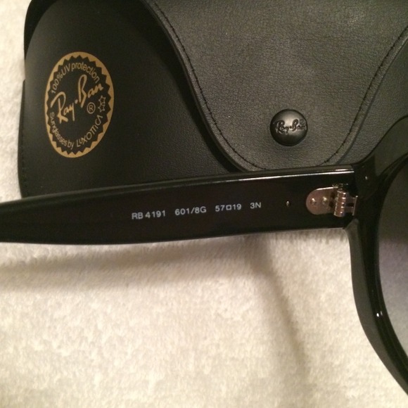 NWT🌸Black Ray Ban RB4191 Sunglasses🌸 - Picture 3 of 4