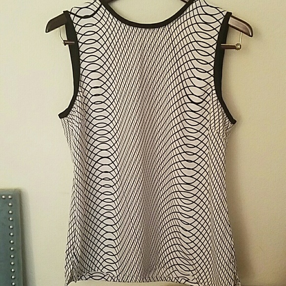 Gorgeous Calvin Klein black and white tailored top