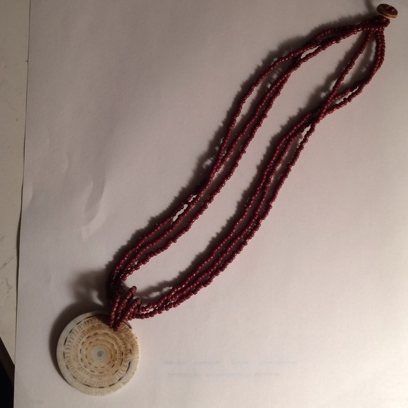 Essential necklace
