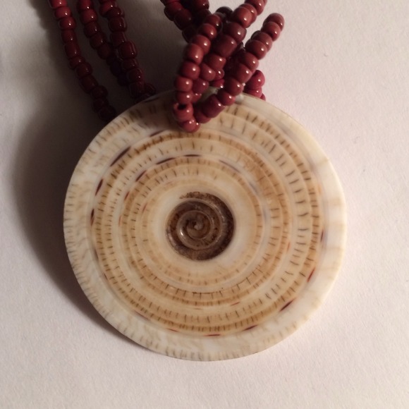Essential necklace - Picture 4 of 4