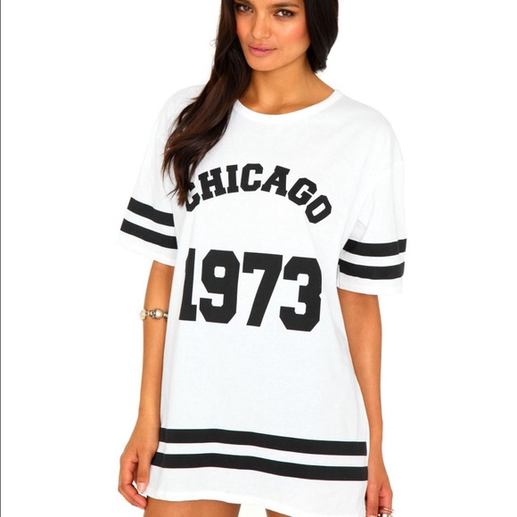 misguided Tops - Oversized Tee with Chicago Print