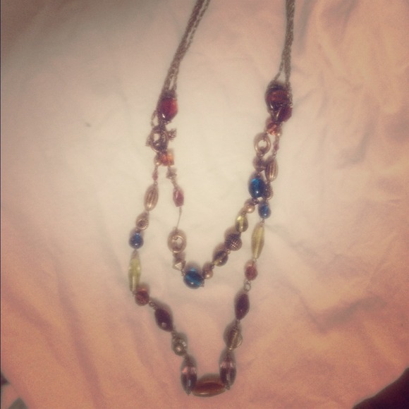 Hobo-hippie-chic necklace w beaded embellishing