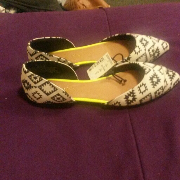 Never worn - Picture 2 of 4