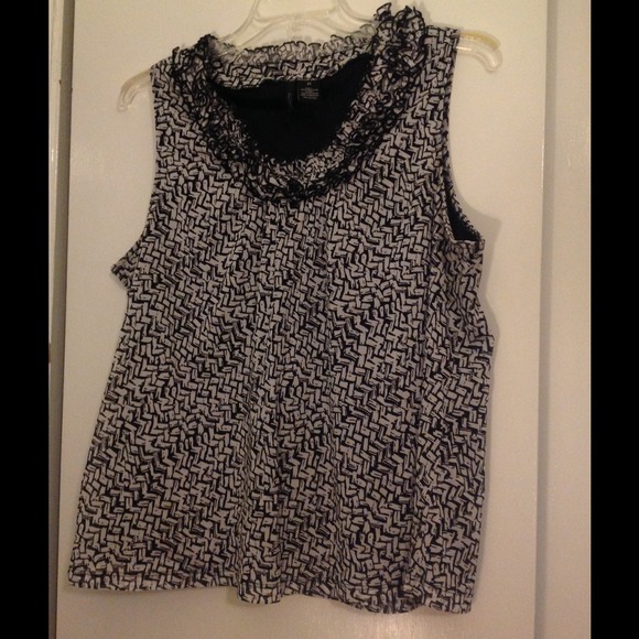 Sleeveless Dress Shirt