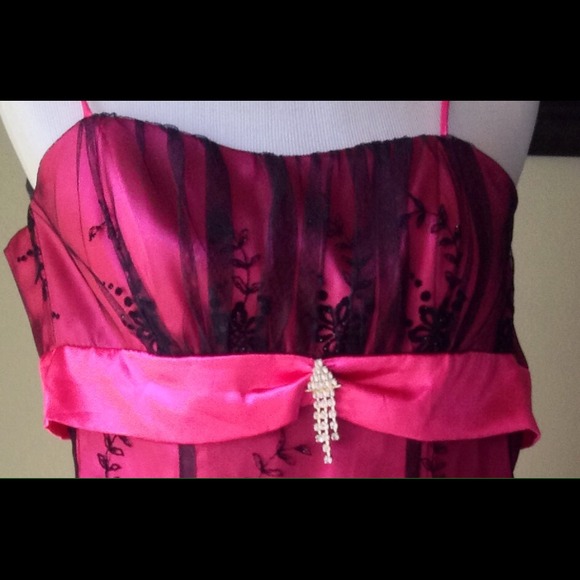 DRESS - Picture 2 of 4