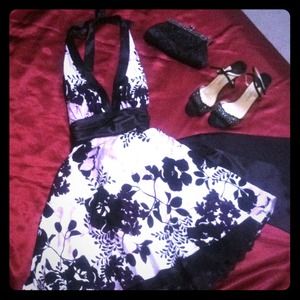 🎀Halter Top Floral Dress🎀