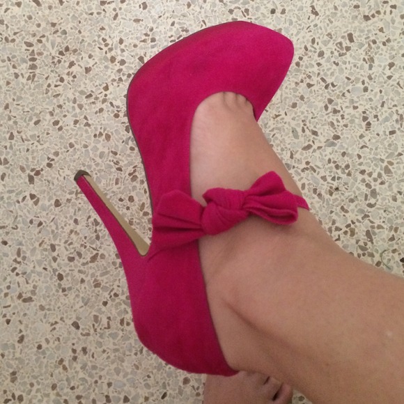 Fusha high heels run a little big