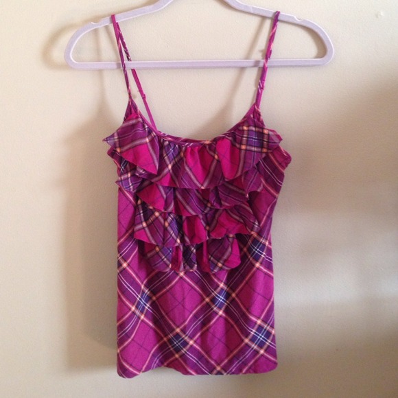 New York & Company ruffled tank. Size Medium