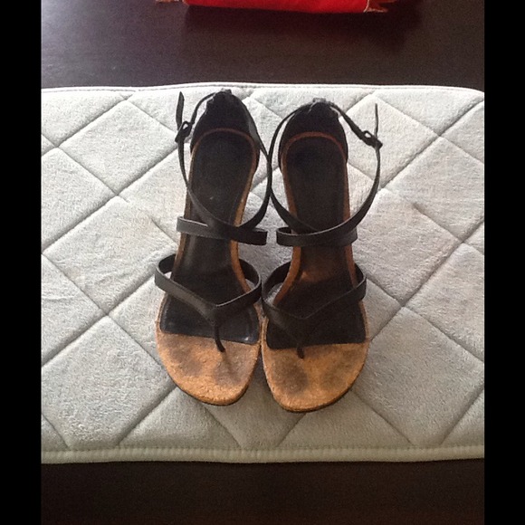 Reaction by Kenneth Cole sandals