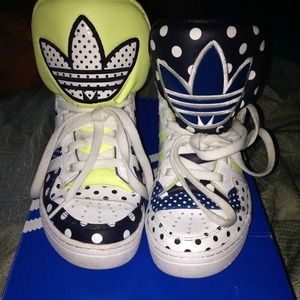 Adidas dots logo tounge shoes RARE✨