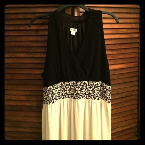 Adorable Maxi dress!