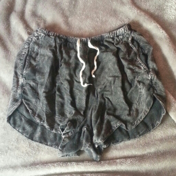 Brandy Melville Eve Shorts