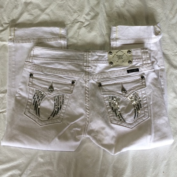 Miss Me White Capris