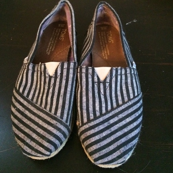 Grey TOMS