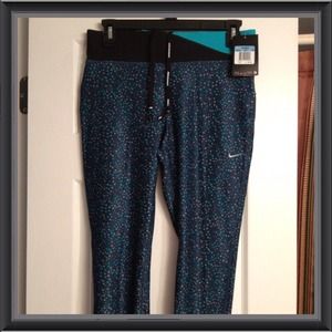 SOLD in bundle. NWT Nike Dri fit capris.