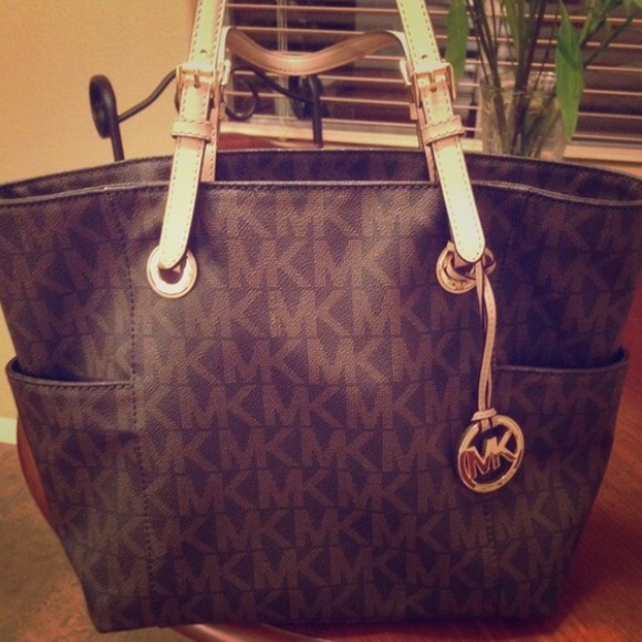 Michael Kors Logo Print Signature Tote