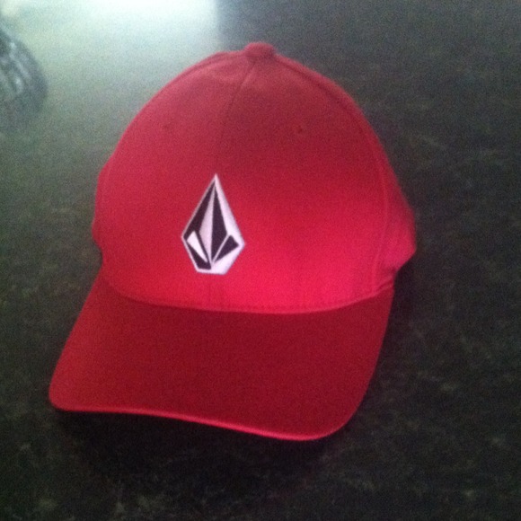 Brand new Volcom Stone hat! Never worn