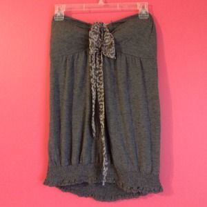 Strapless grey shirt