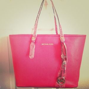 Michael Kors Jet Set Tote Medium