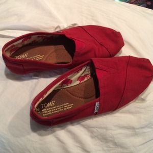 Red TOMS
