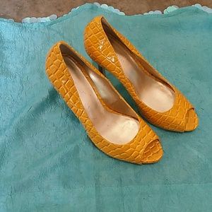 Mustard nine West heels
