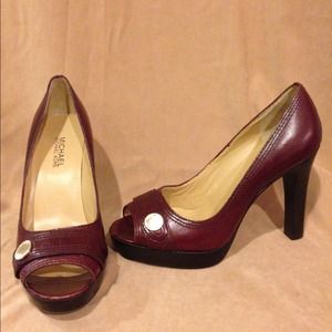 Michael Kors Brown Peep-Toe Pumps