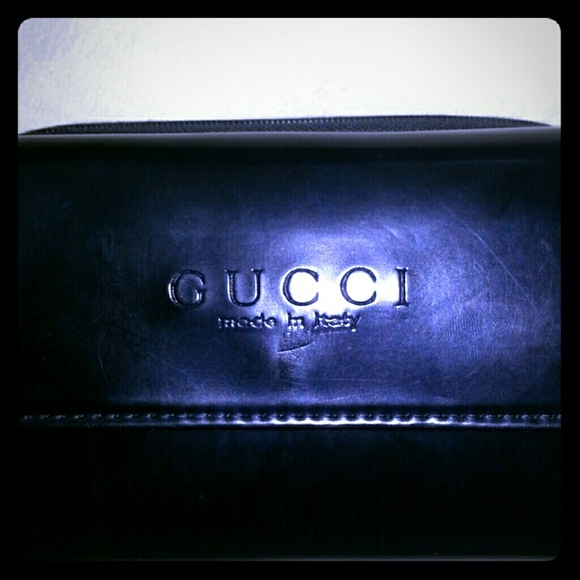 Authentic Gucci Multifunction Wallet/Cell Holder