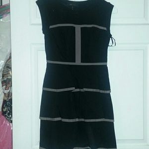 Tiered BCBG dreas