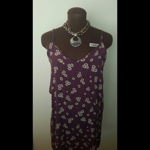 Brandy Melville Lynette Dress - Picture 4 of 5