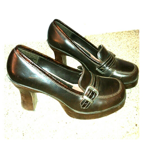 Leather shoes