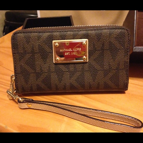 MK Wallet/ Wristlet