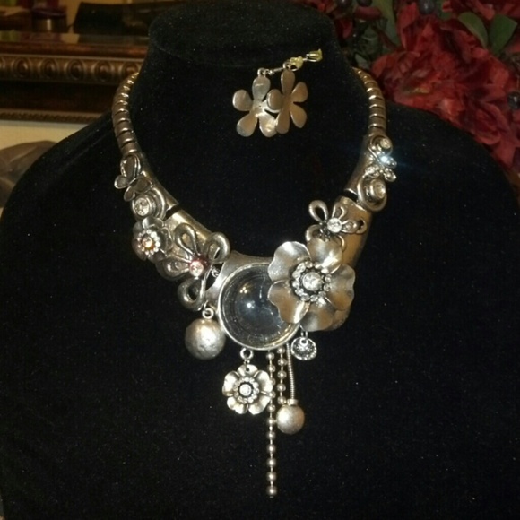Statement Necklace and earrings