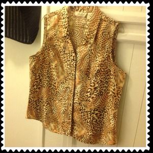 🌺🌺CLEARANCE 🌺🌺Sleeveless Animal Print Top