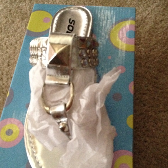 !!!!! Sold!!!!!! Cute summer bling