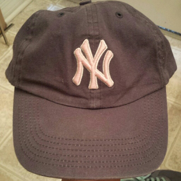 Yankees women's baseball hat